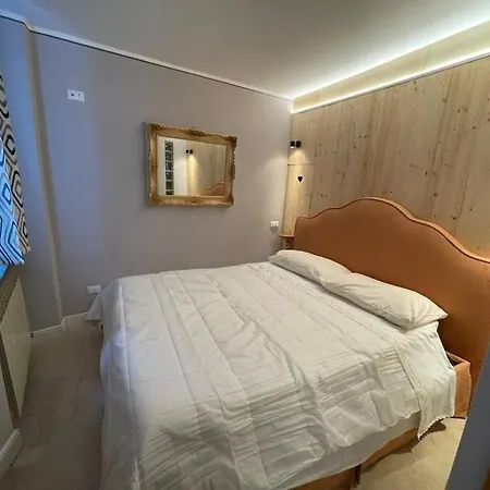 Apartment Elegante Abitazione In Centro Storico Relax E Natura